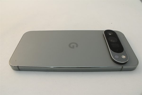 Pixel 9 Pro XL in Green, cosmetic grade A