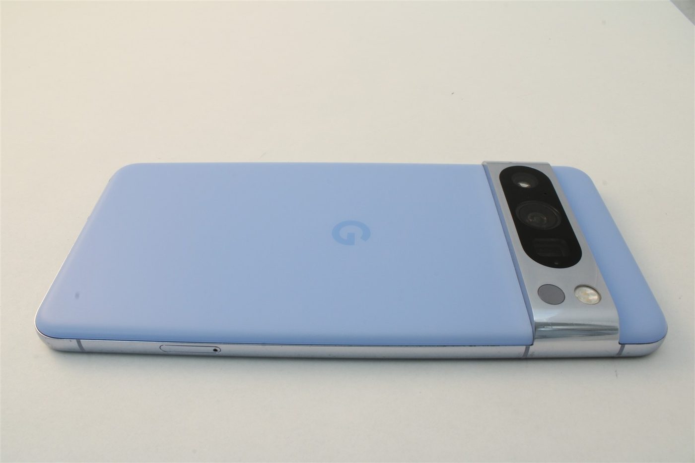 Pixel 8 Pro in Blue