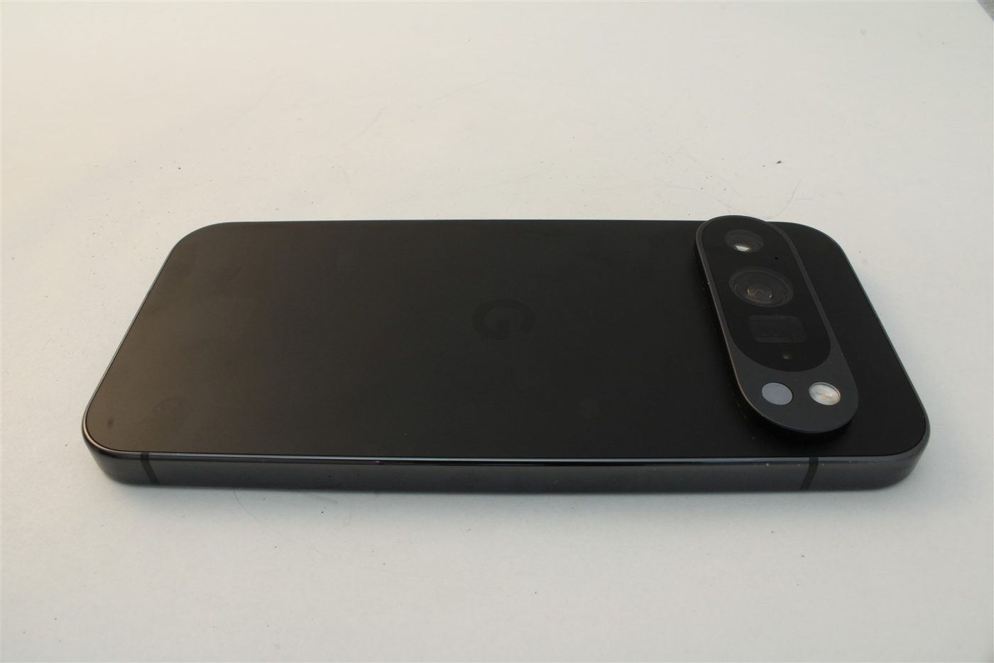 Pixel 9 Pro in Black