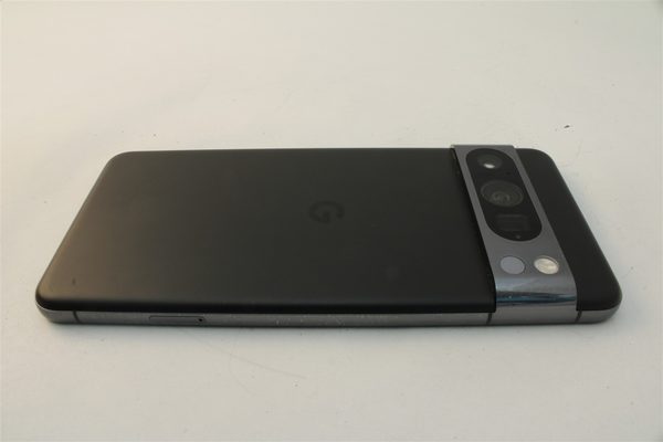Pixel 8 Pro in Black, cosmetic grade A