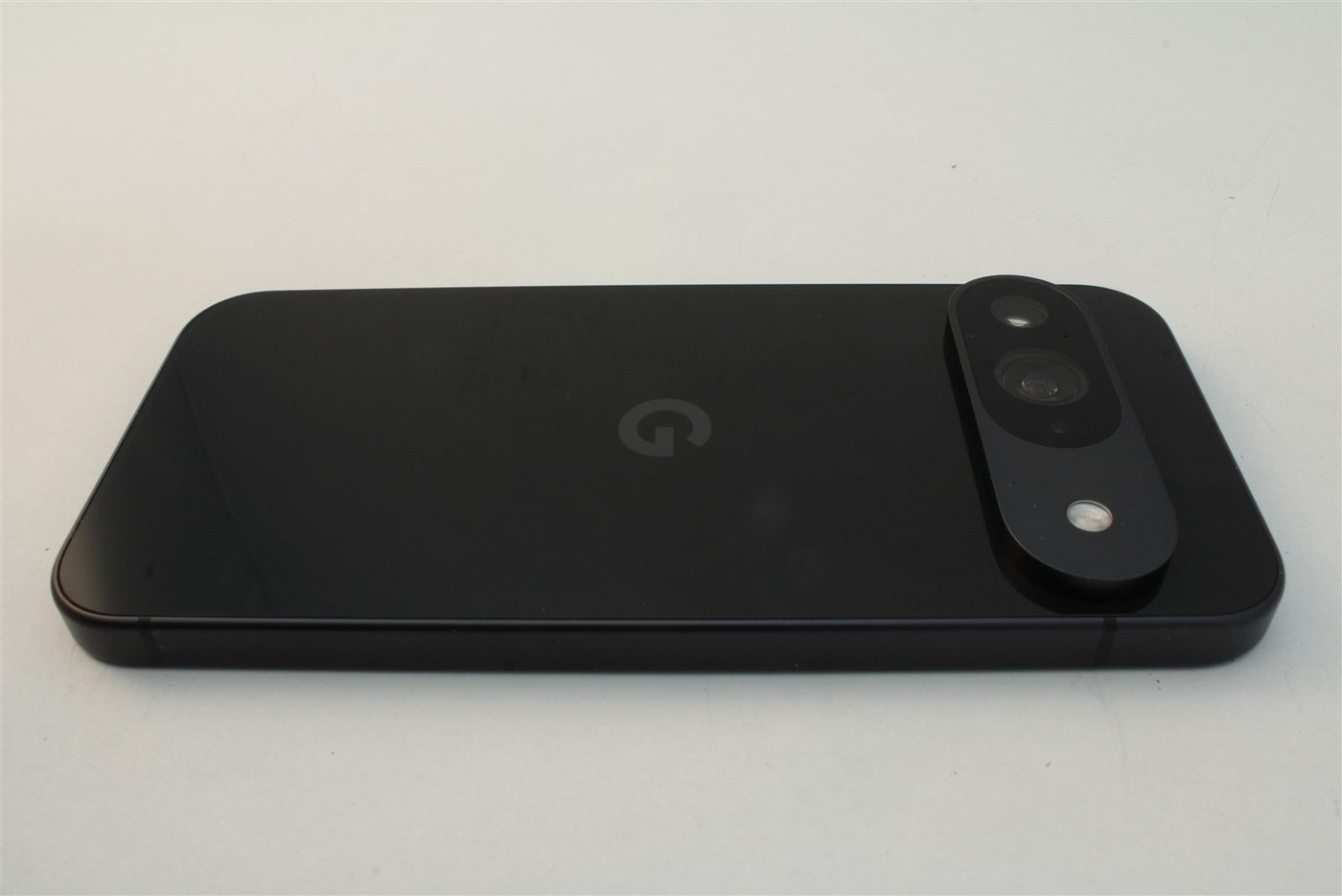 Pixel 9 in Black