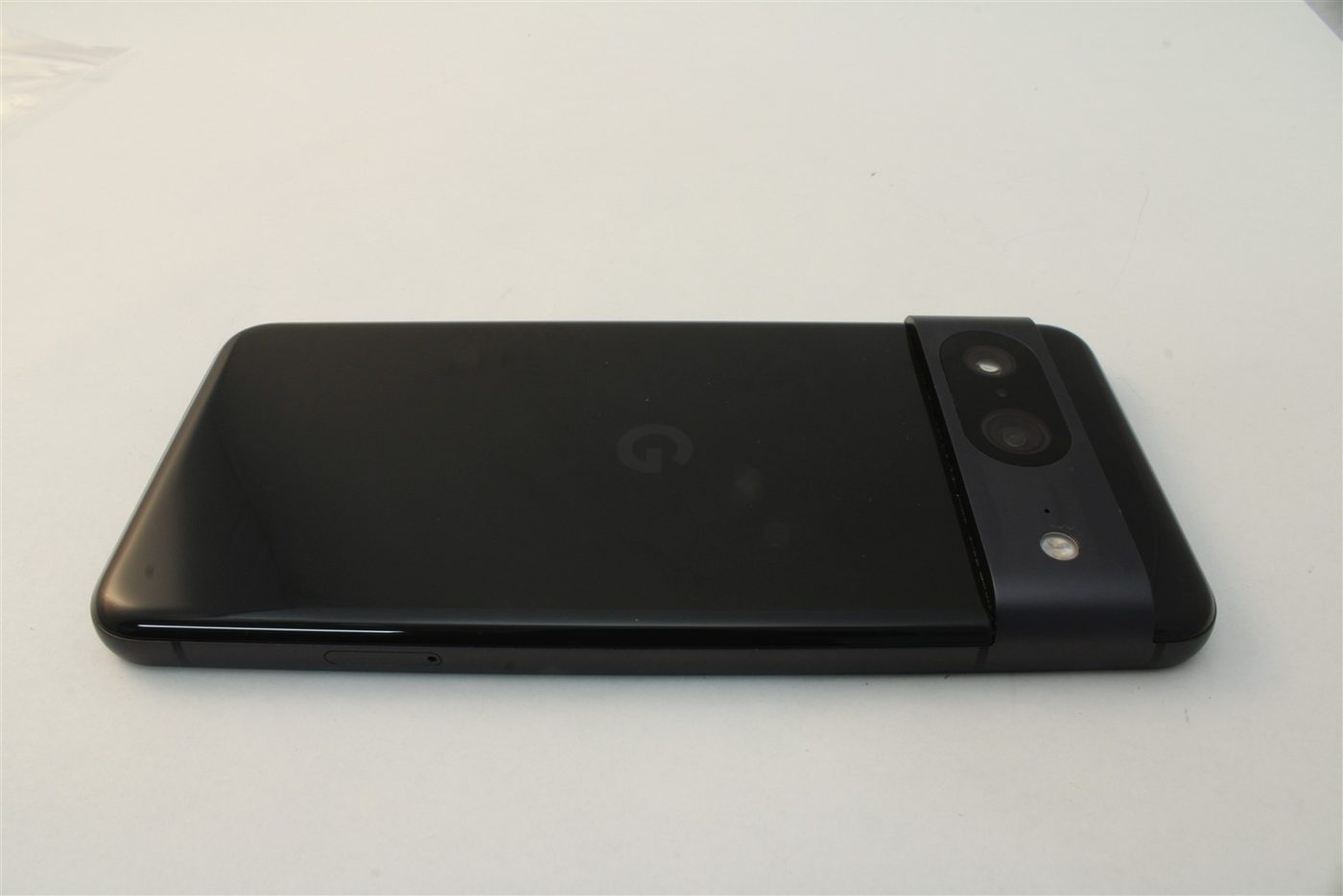 Pixel 8 in Black
