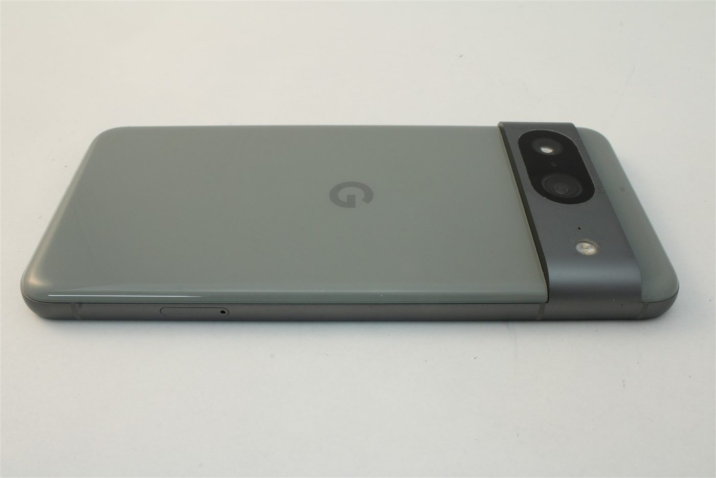 Pixel 8 in Green