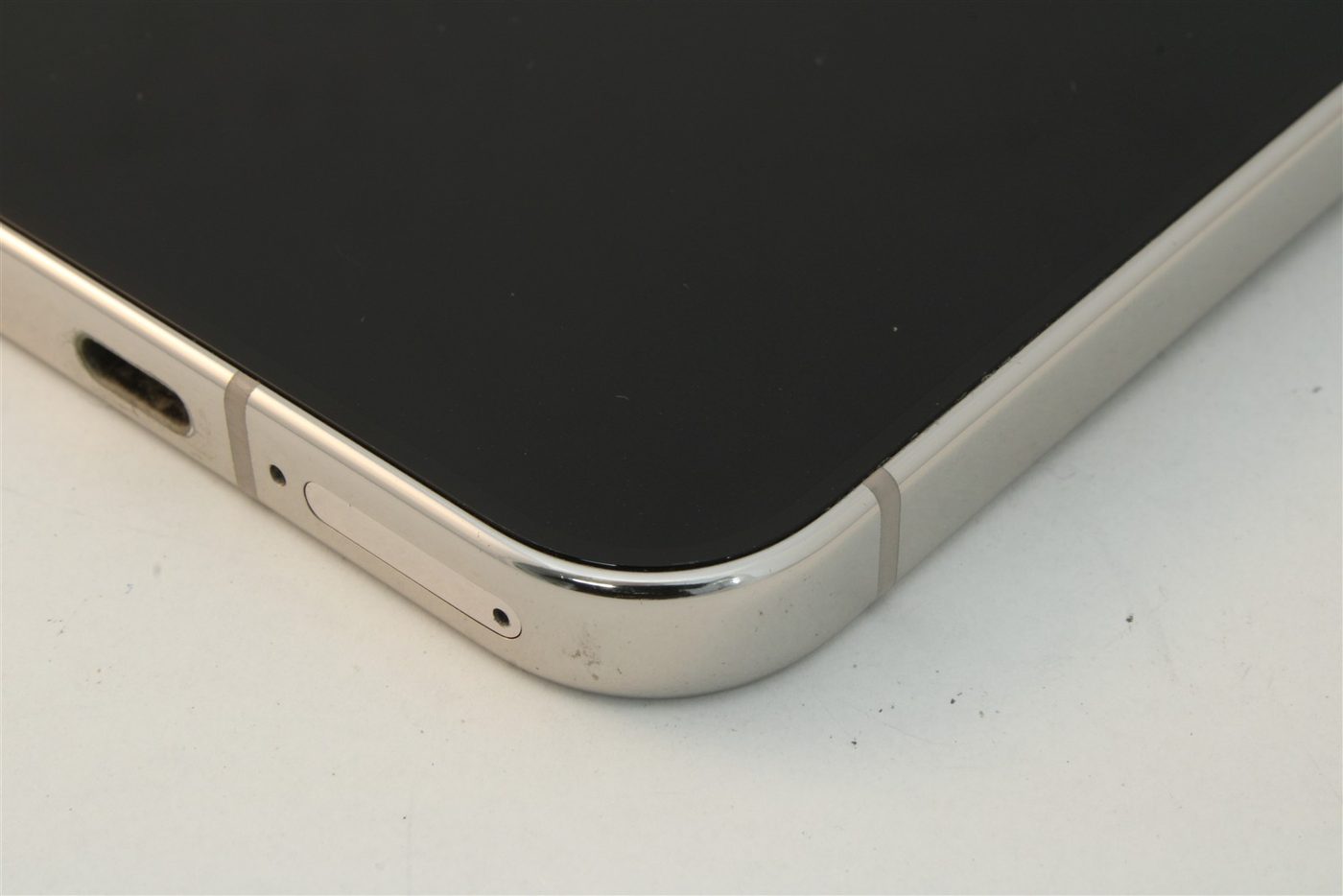 Pixel 9 Pro XL in White