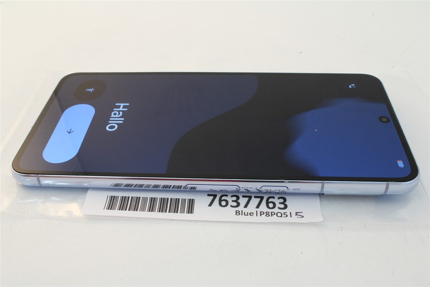 Pixel 8 Pro in Blue
