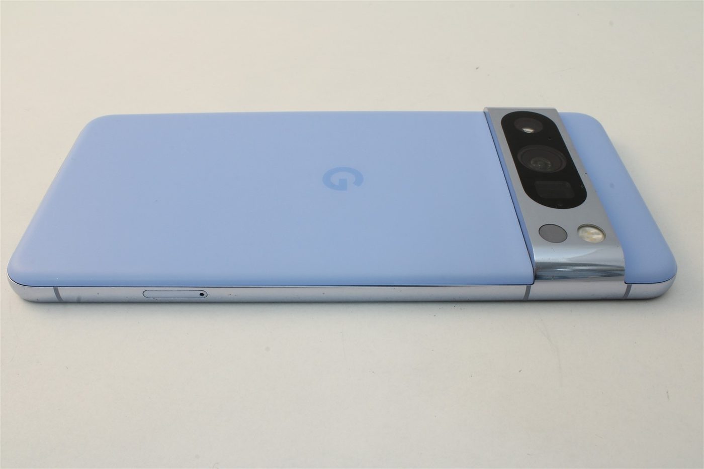 Pixel 8 Pro in Blue