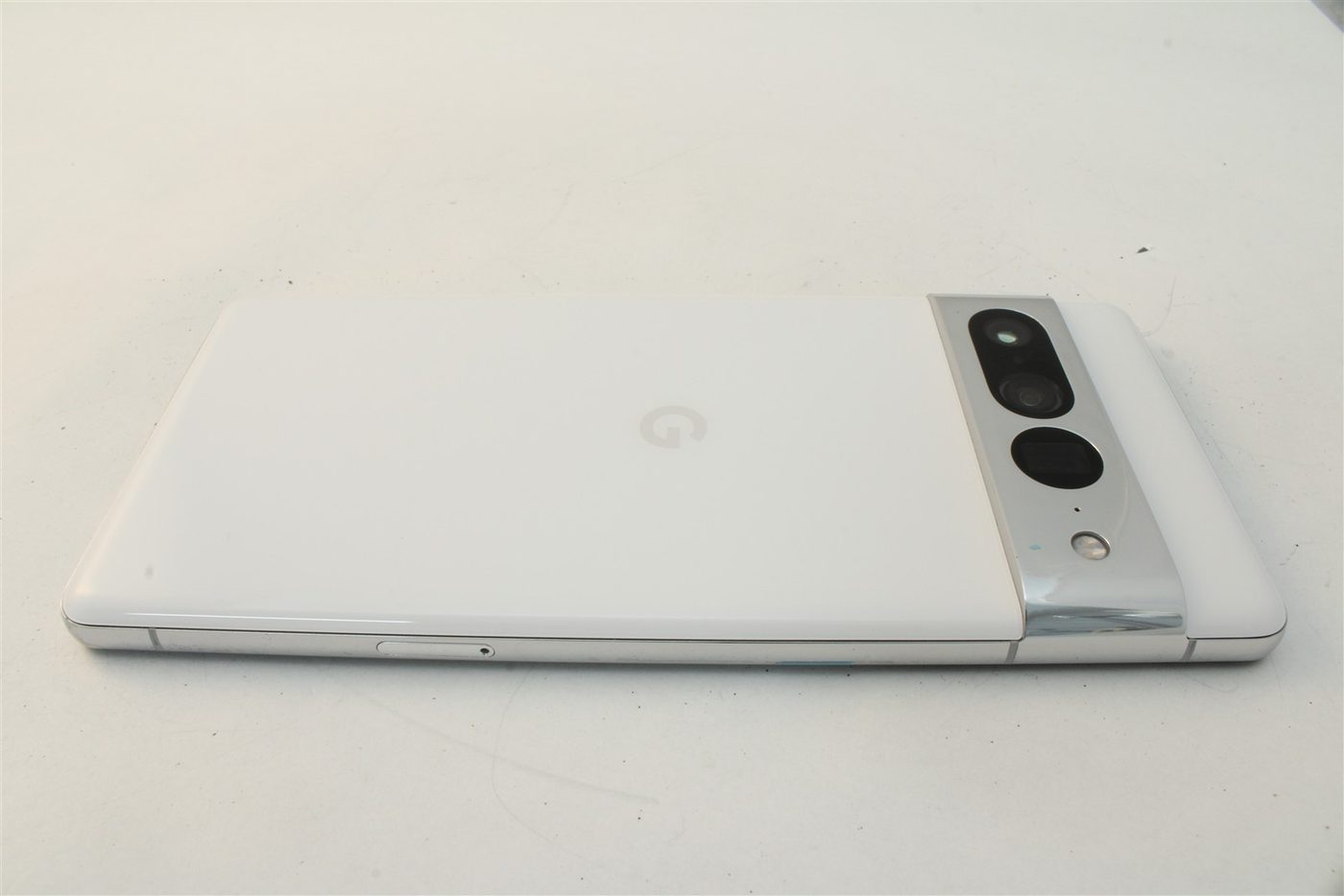 Pixel 7 Pro in White