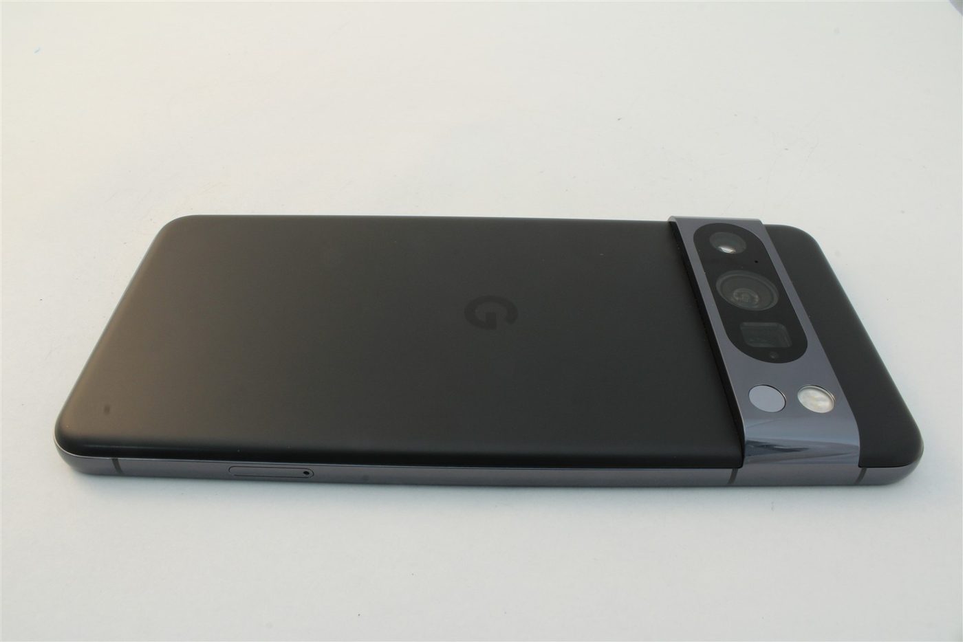 Pixel 8 Pro in Black