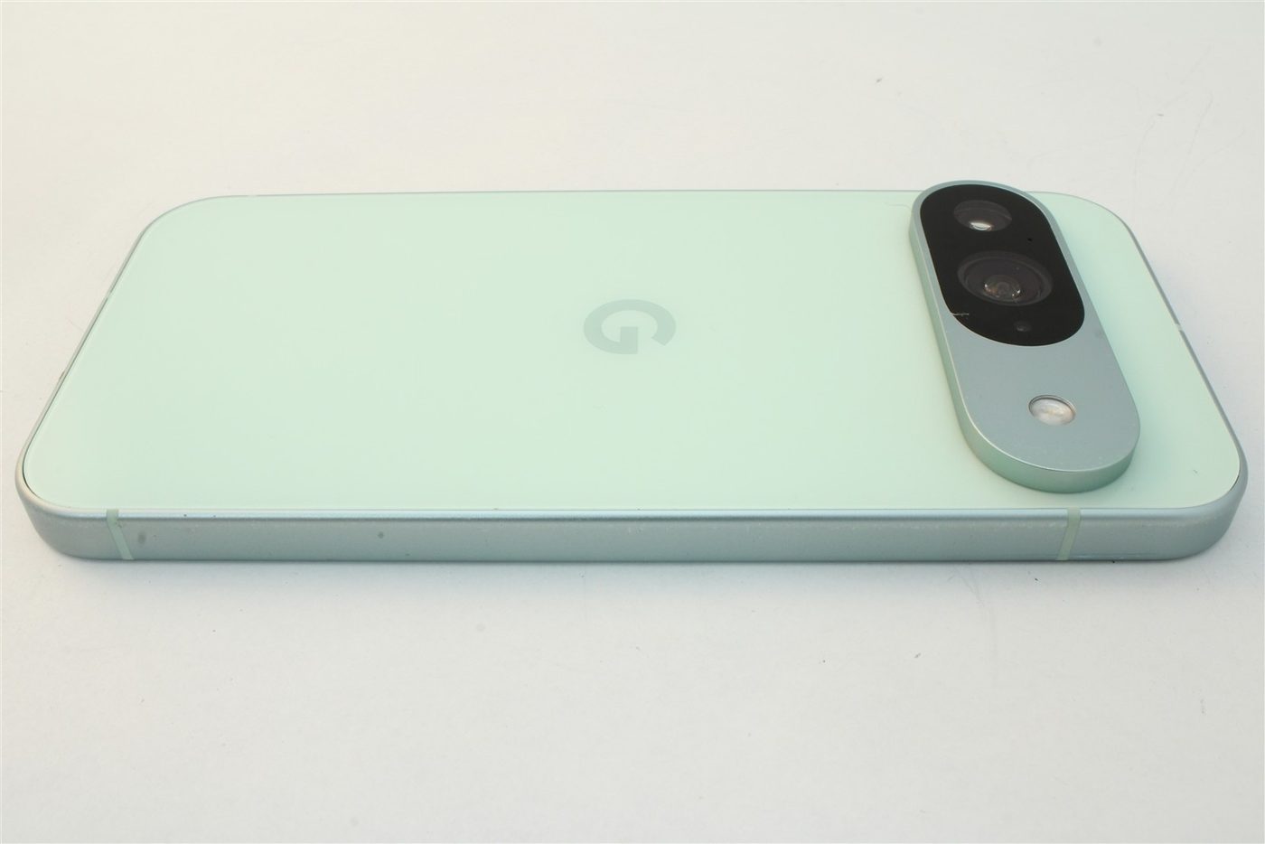 Pixel 9 in Green