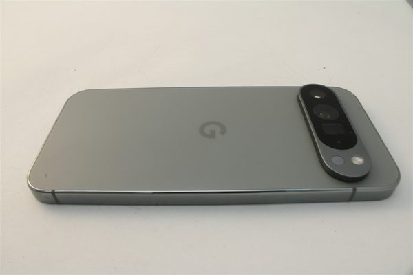Pixel 9 Pro XL in Green, cosmetic grade A