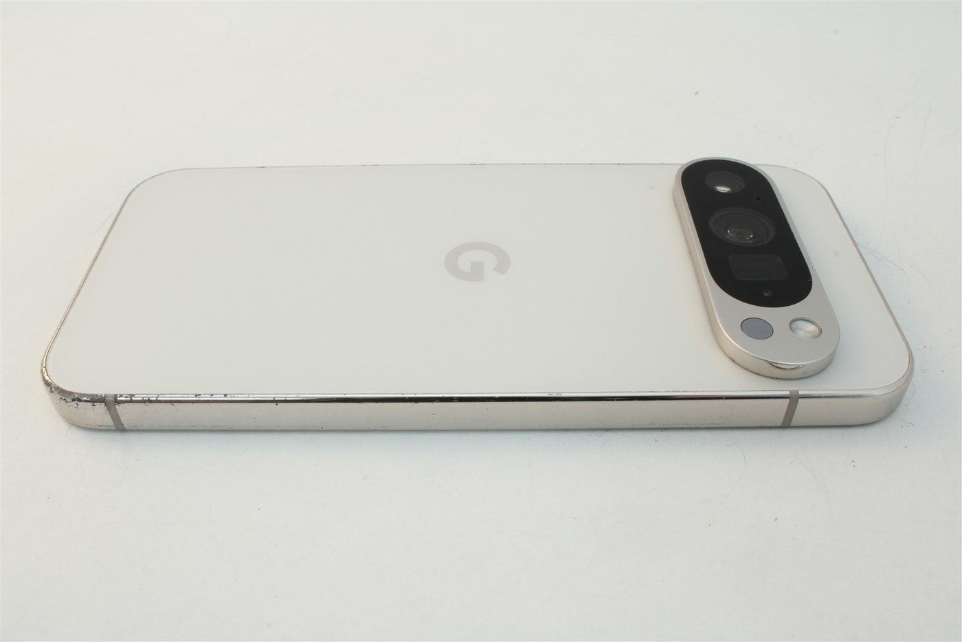 Pixel 9 Pro in White