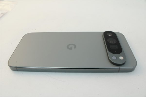 Pixel 9 Pro XL in Green, cosmetic grade A+