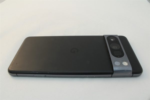 Pixel 8 Pro in Black, cosmetic grade A