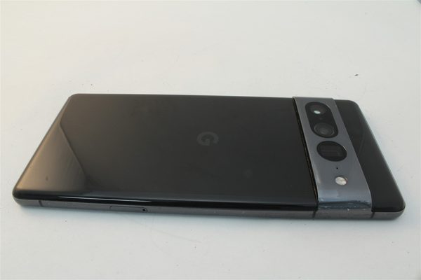 Pixel 7 Pro in Black, cosmetic grade A