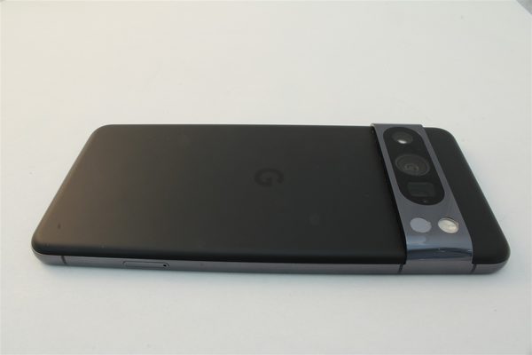 Pixel 8 Pro in Black, cosmetic grade A