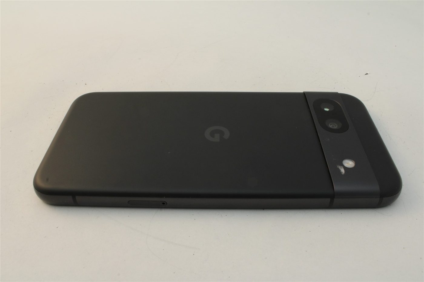Pixel 8a in Black