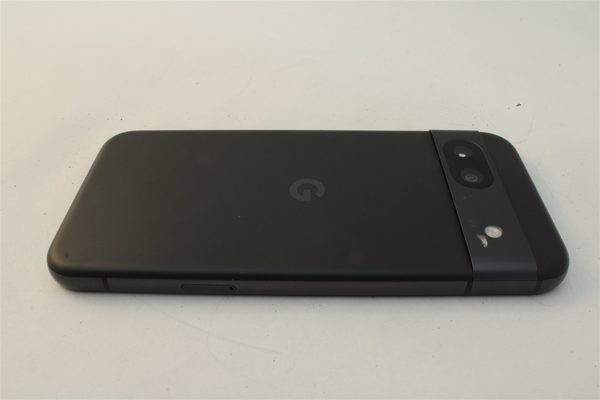 Pixel 8a in Black, cosmetic grade B