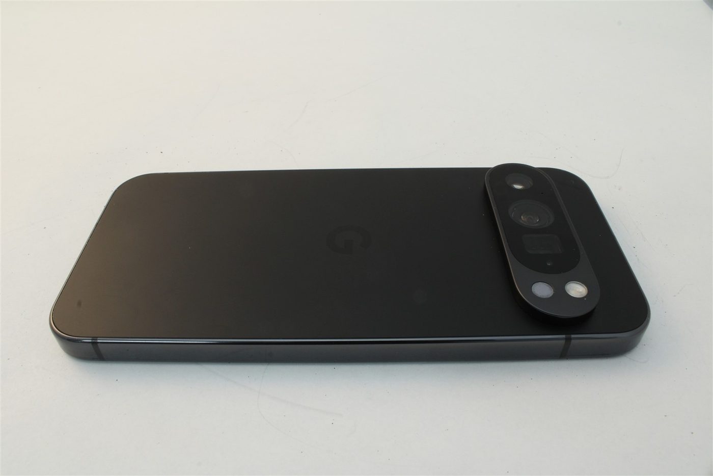 Pixel 9 Pro in Black
