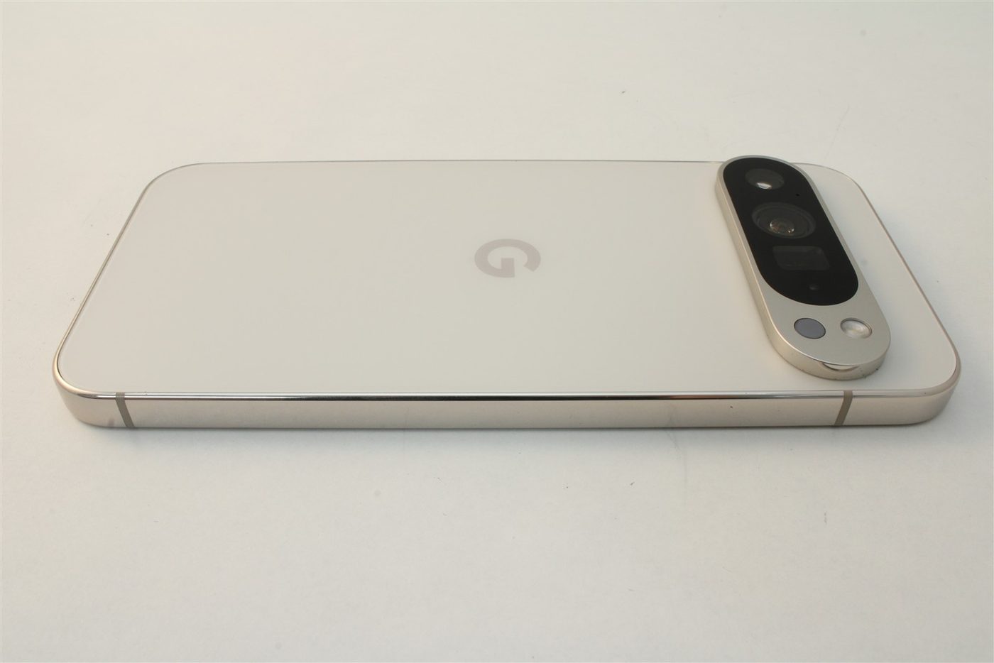 Pixel 9 Pro XL in White