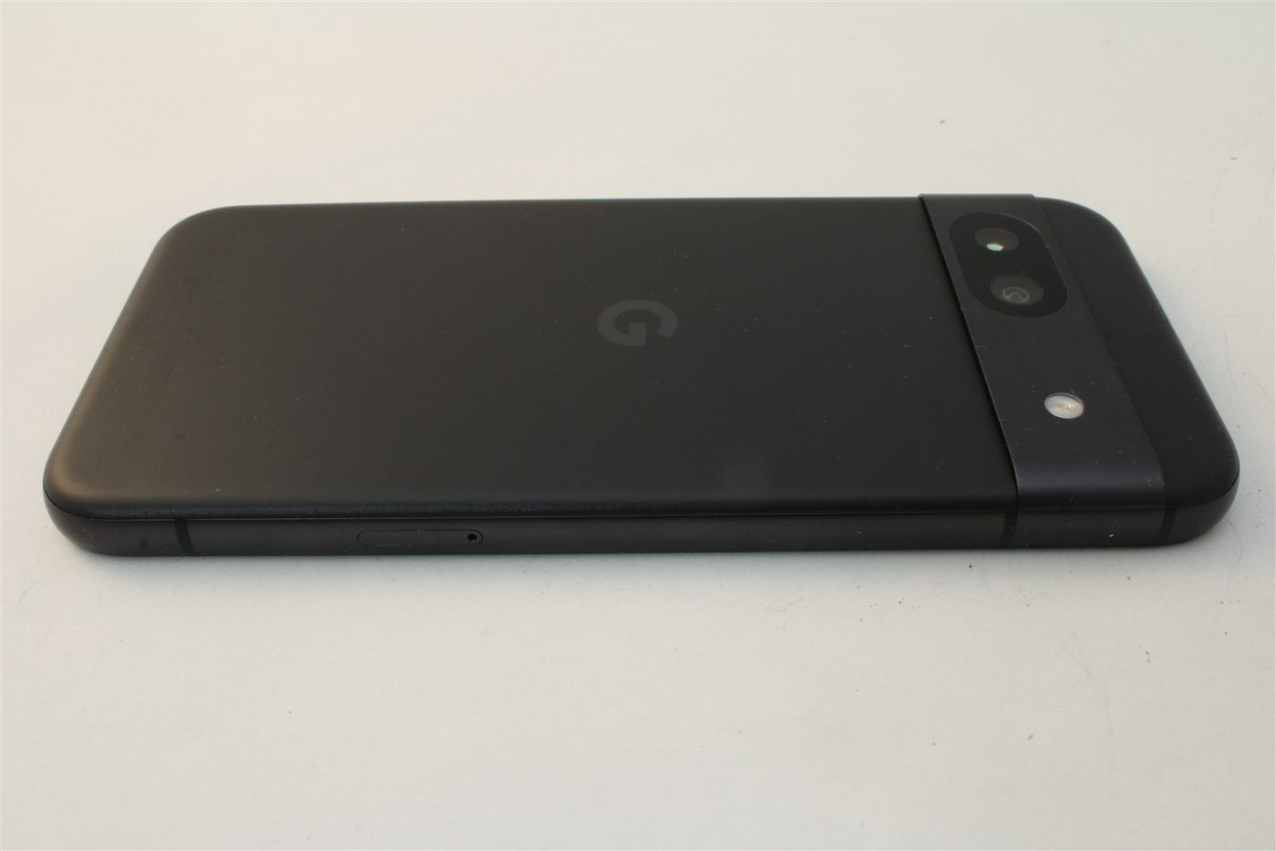 Pixel 8a in Black