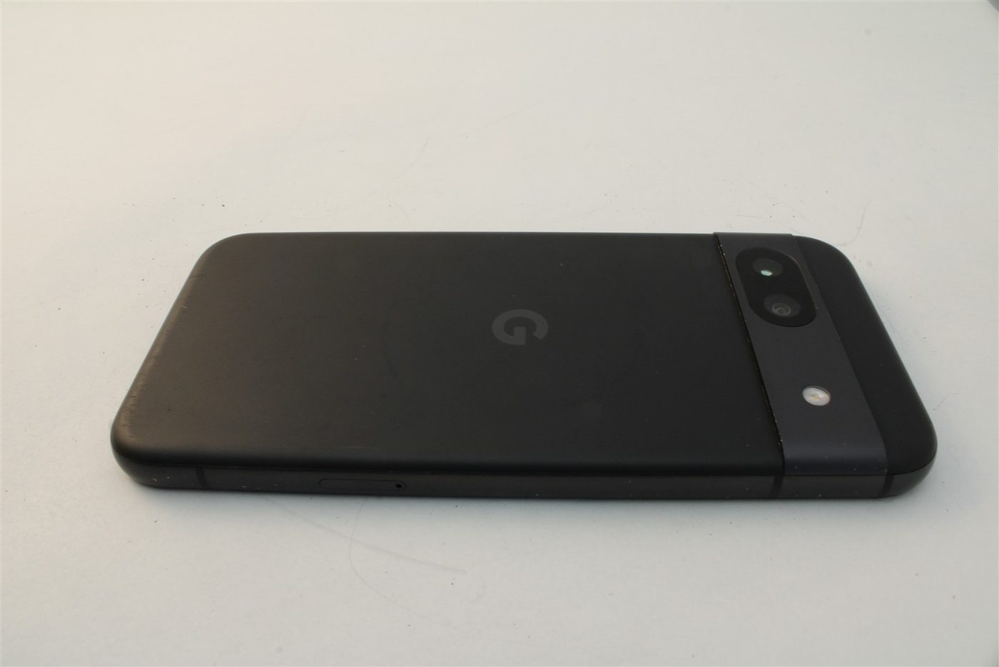 Pixel 8a in Black