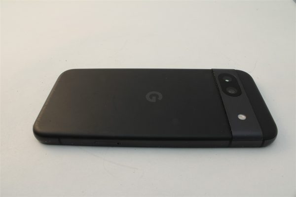 Pixel 8a in Black, cosmetic grade A