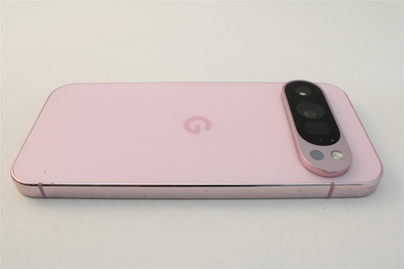Pixel 9 Pro in Pink
