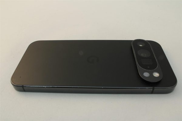 Pixel 9 Pro in Black, cosmetic grade B