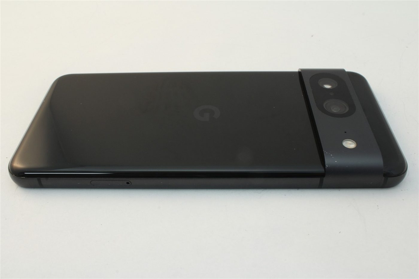 Pixel 8 in Black