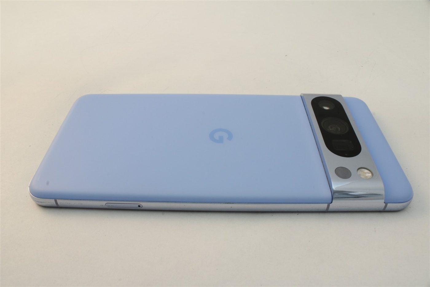 Pixel 8 Pro in Blue