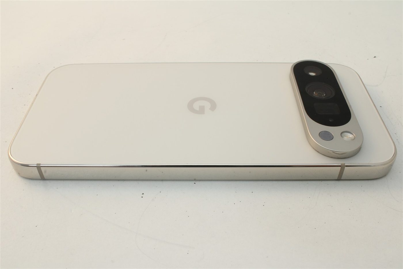 Pixel 9 Pro in White