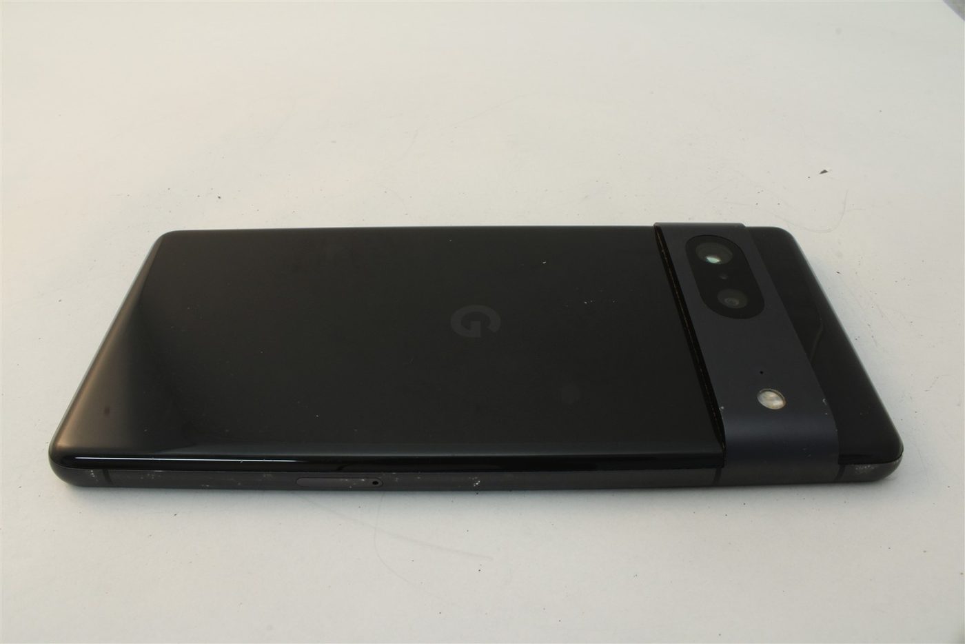 Pixel 7 in Black