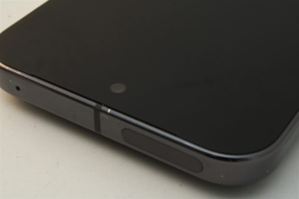 Pixel 9 Pro XL in Black, cosmetic grade B