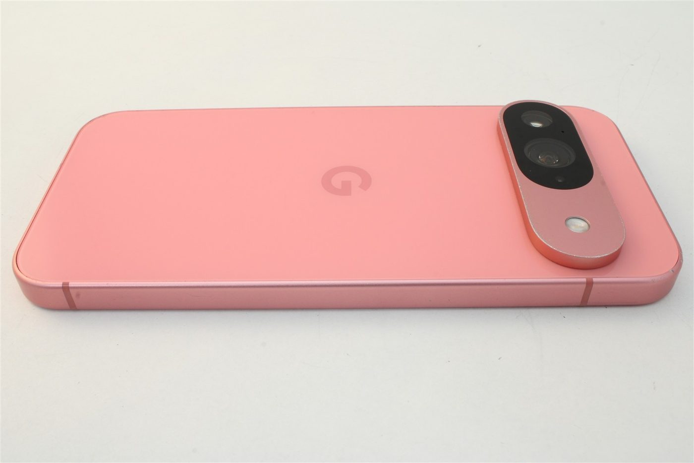 Pixel 9 in Pink