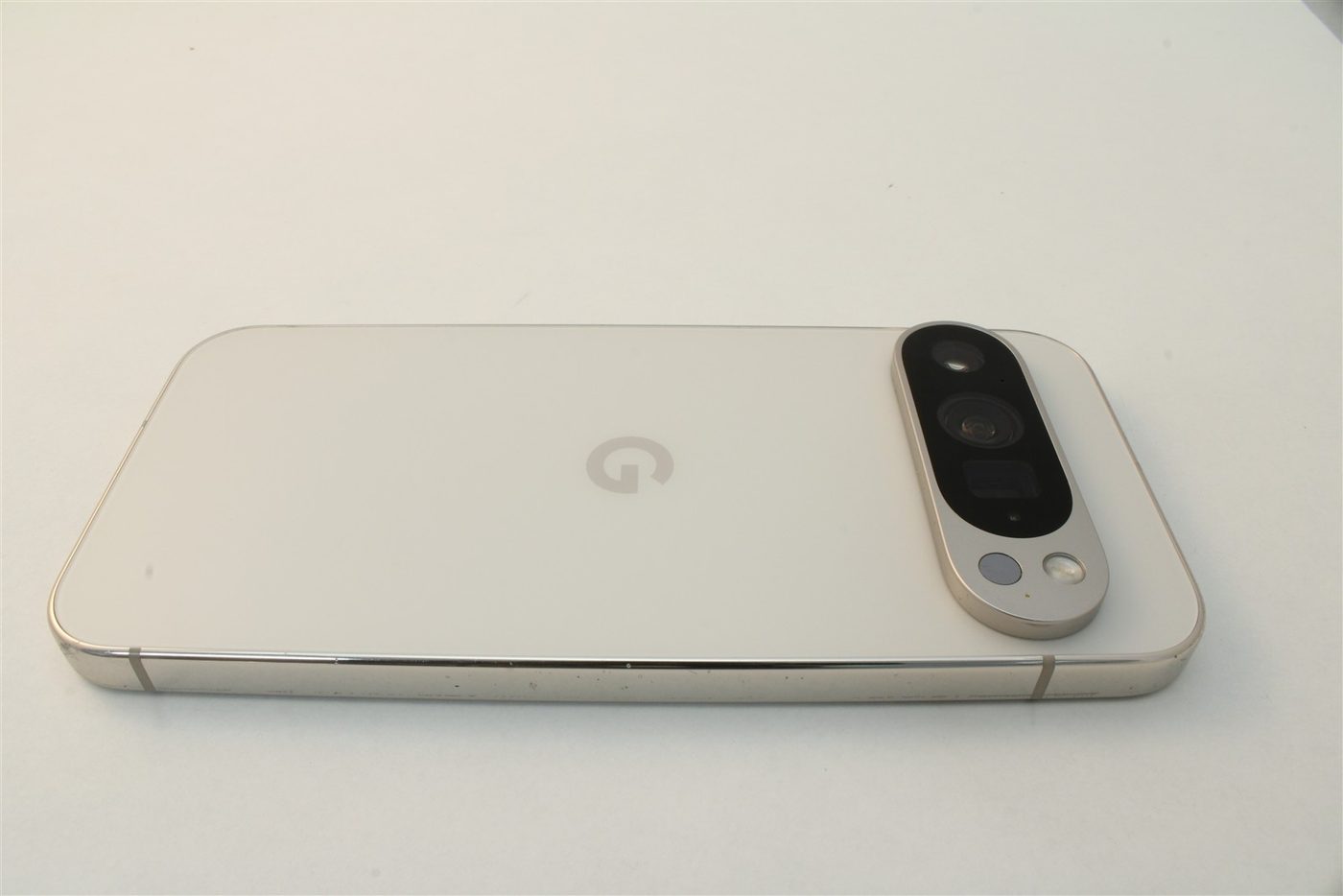 Pixel 9 Pro in White