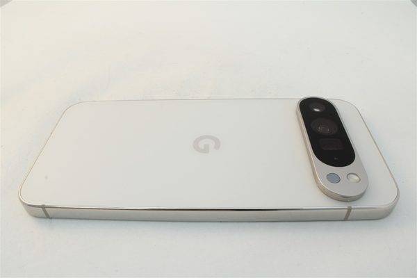 Pixel 9 Pro XL in White, cosmetic grade A+