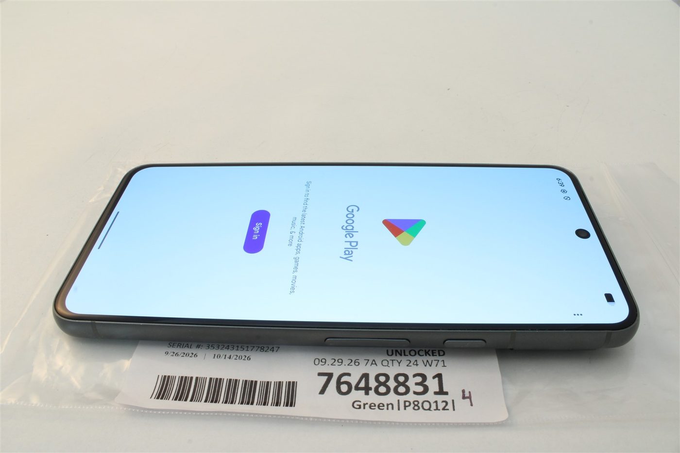 Pixel 8 in Green