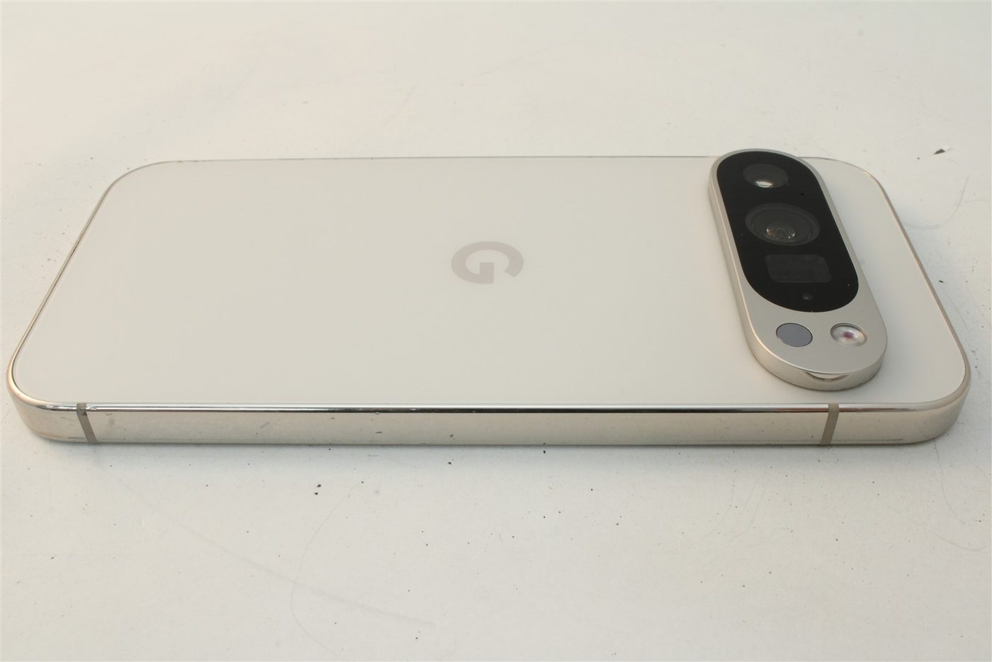 Pixel 9 Pro in White