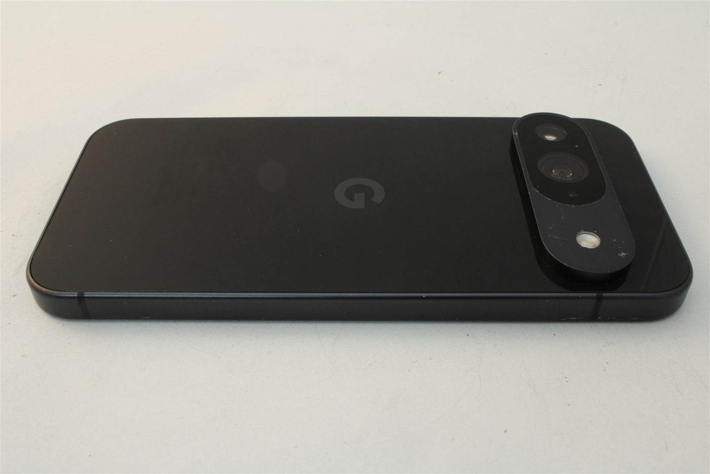Pixel 9 in Black