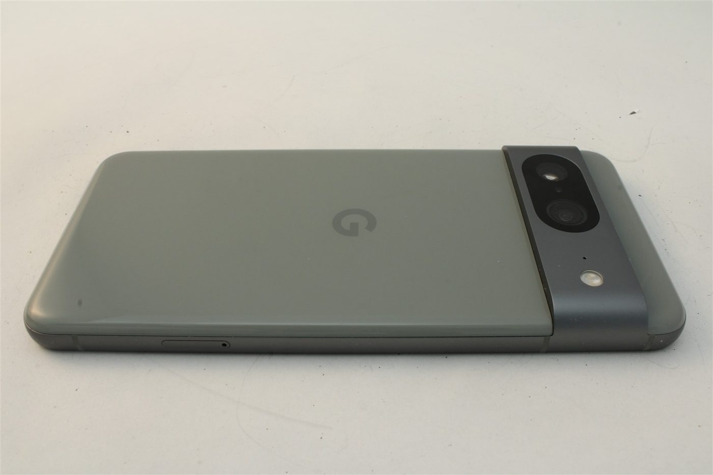 Pixel 8 in Green