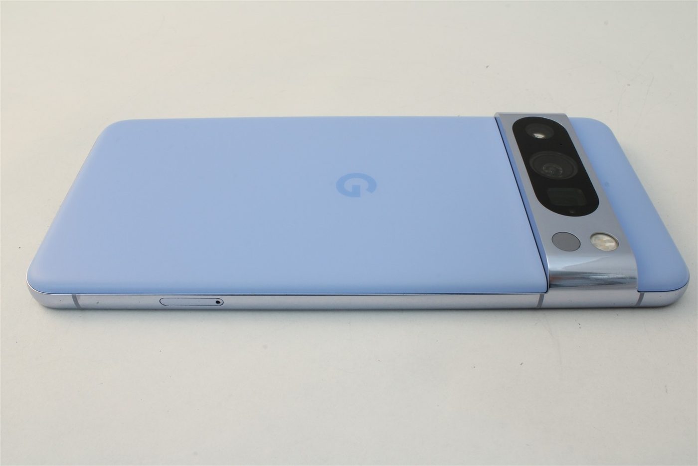 Pixel 8 Pro in Blue