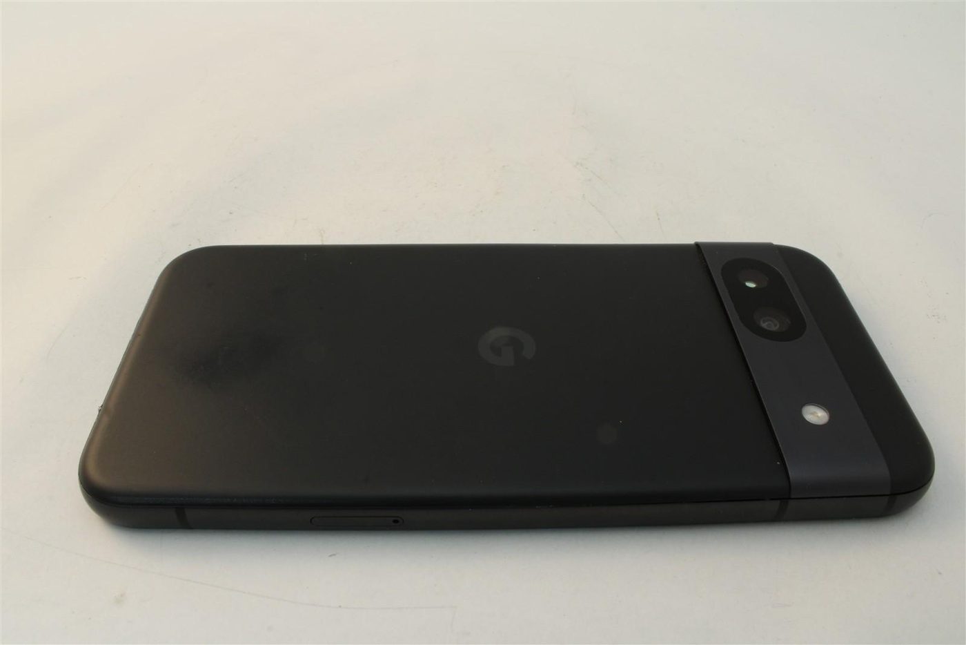 Pixel 8a in Black