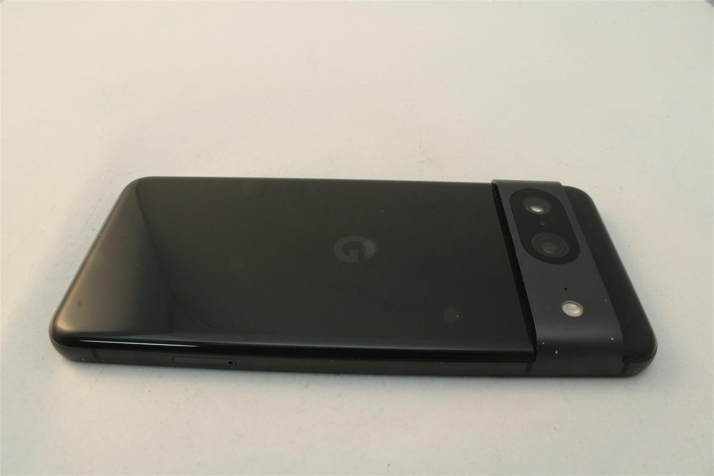 Pixel 8 in Black