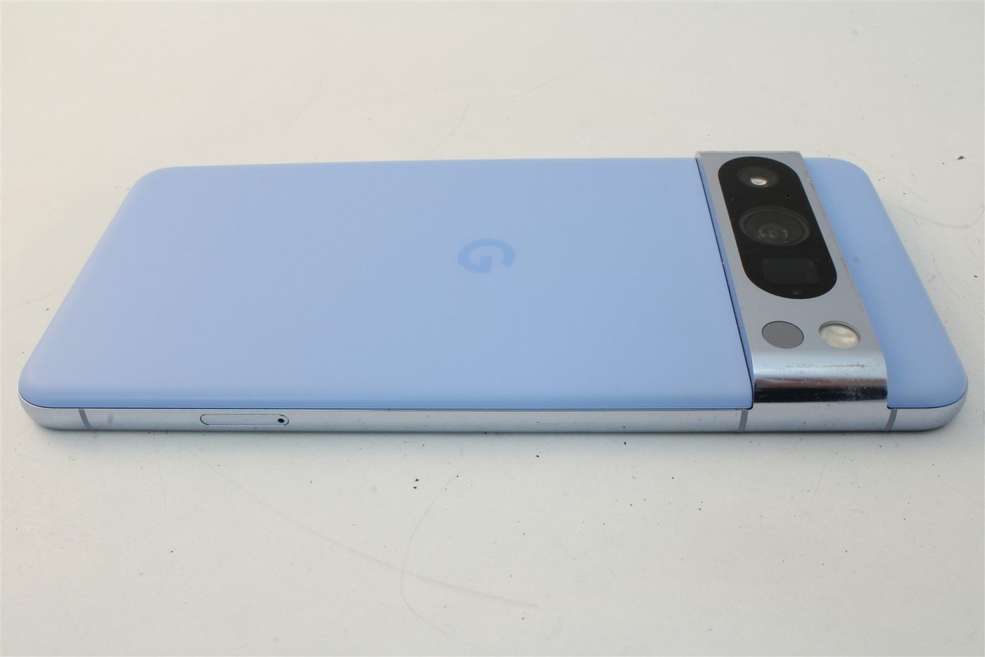 Pixel 8 Pro in Blue