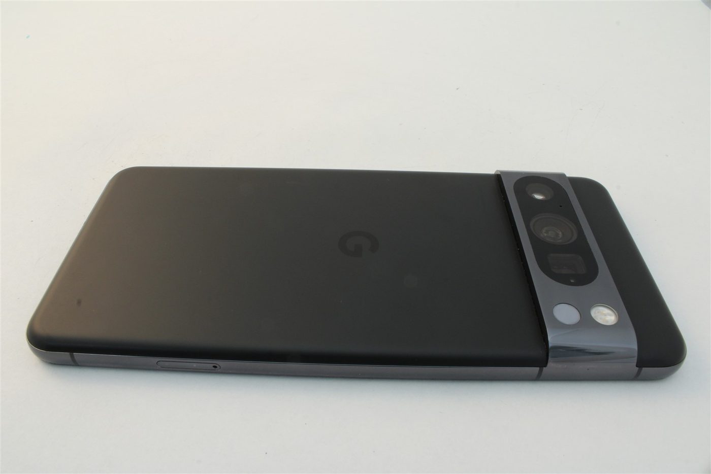 Pixel 8 Pro in Black