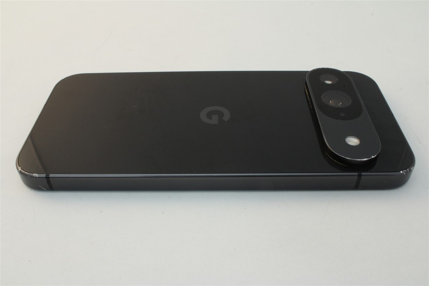 Pixel 9 in Black