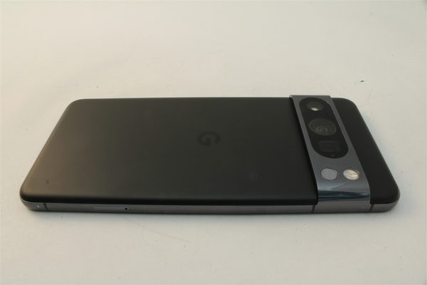 Pixel 8 Pro in Black, cosmetic grade A