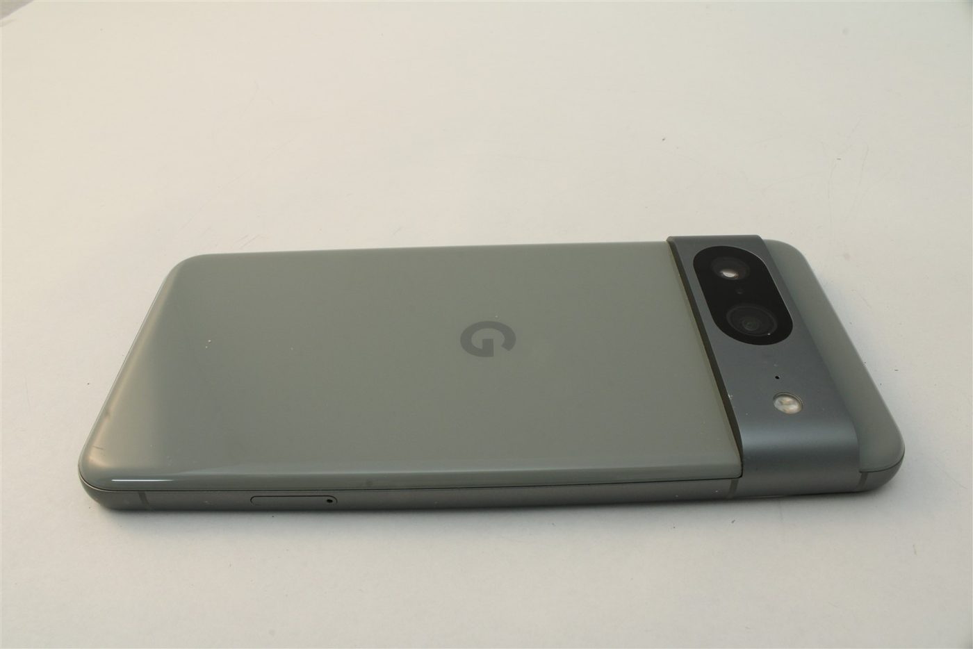 Pixel 8 in Green