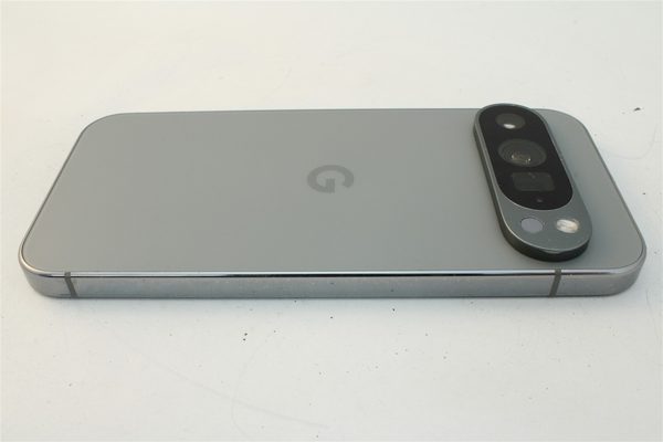 Pixel 9 Pro in Green, cosmetic grade C