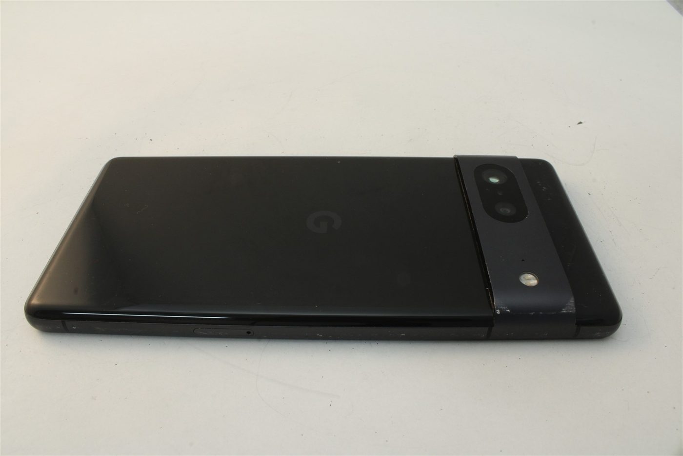 Pixel 7 in Black